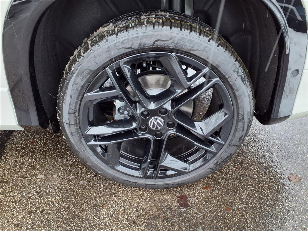 new 2026 Volkswagen Tiguan car, priced at $39,233