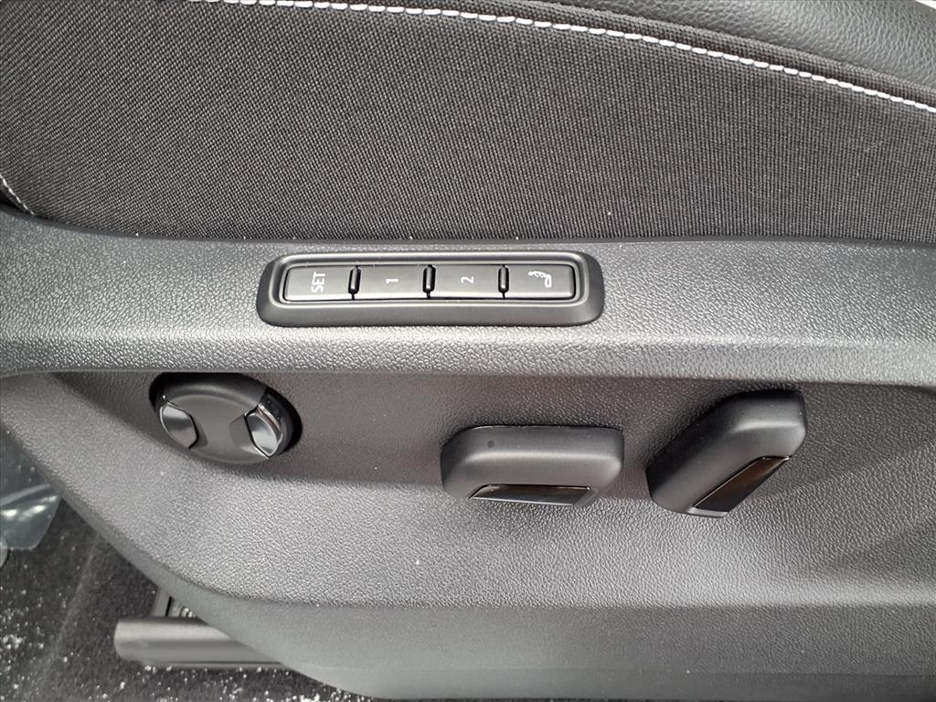 new 2026 Volkswagen Atlas car, priced at $52,181