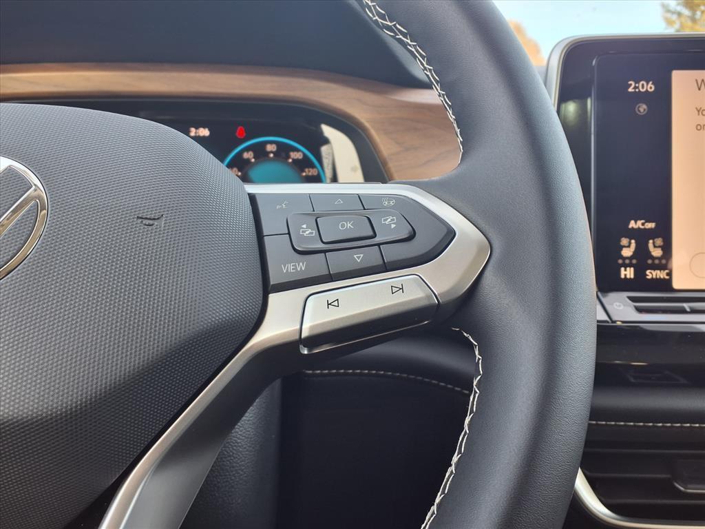 new 2026 Volkswagen Atlas car, priced at $44,010