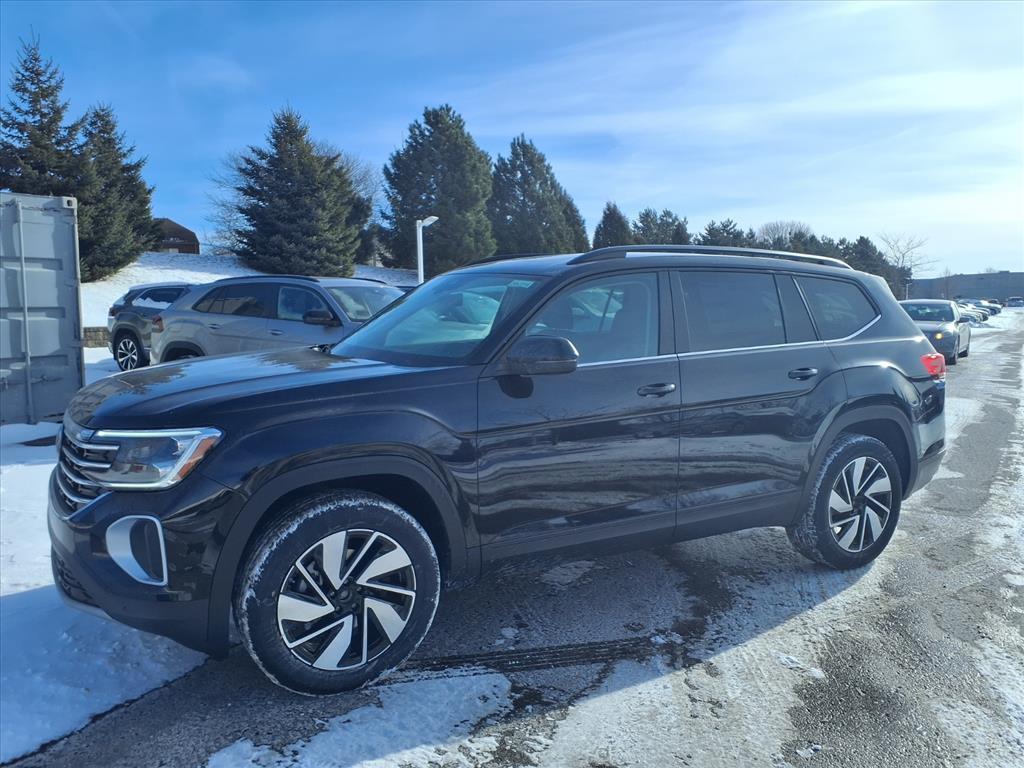 new 2026 Volkswagen Atlas car, priced at $44,010