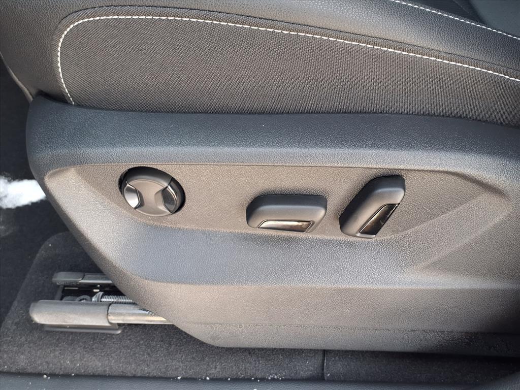 new 2026 Volkswagen Atlas car, priced at $44,010