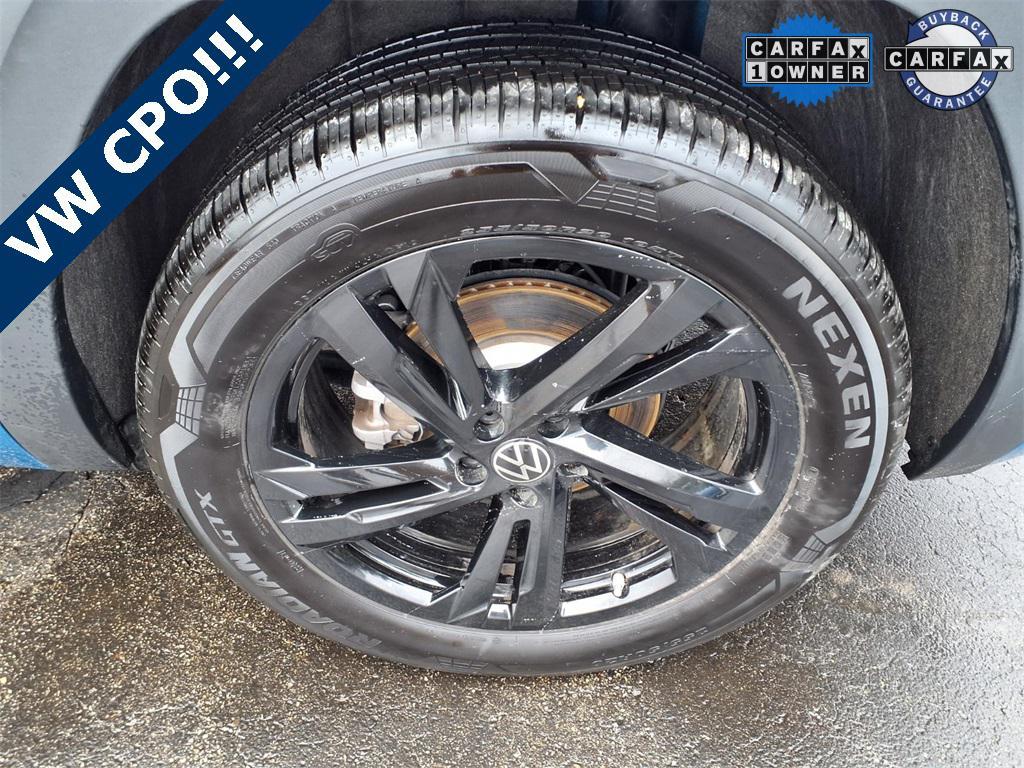 used 2025 Volkswagen Atlas Cross Sport car, priced at $41,999