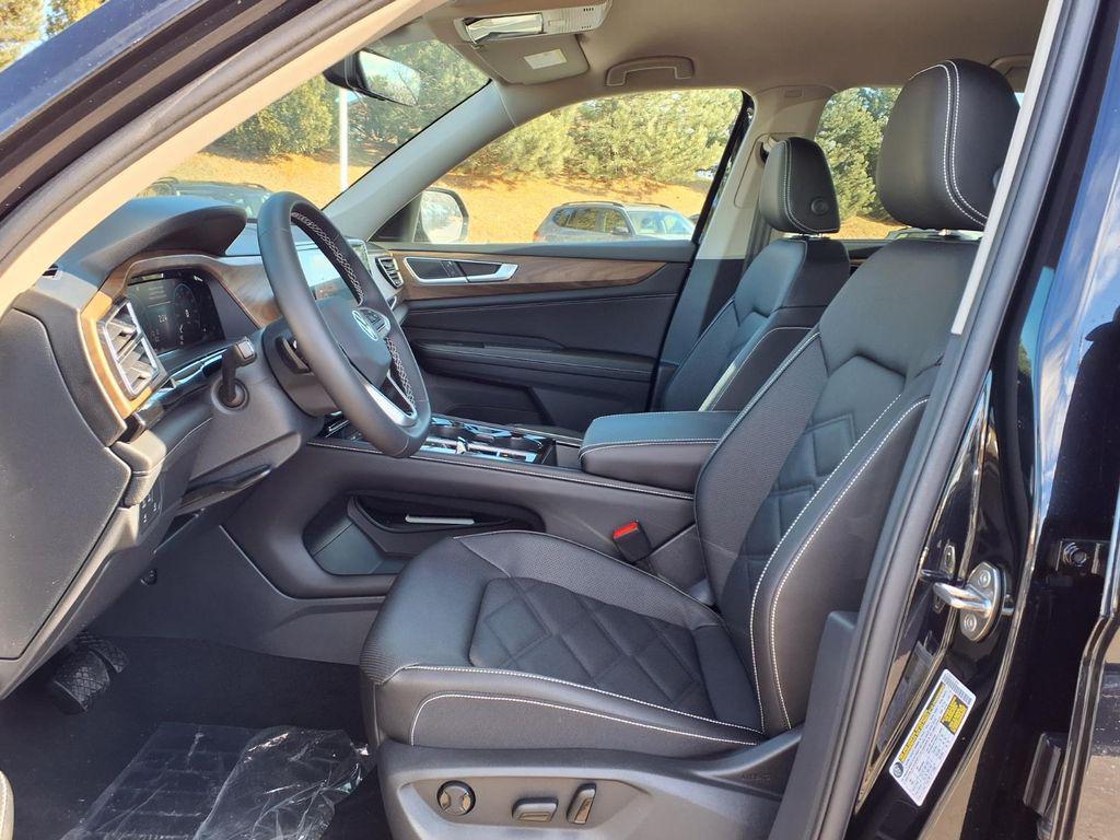 new 2026 Volkswagen Atlas car, priced at $45,076