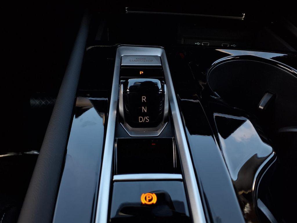 new 2026 Volkswagen Atlas car, priced at $45,076