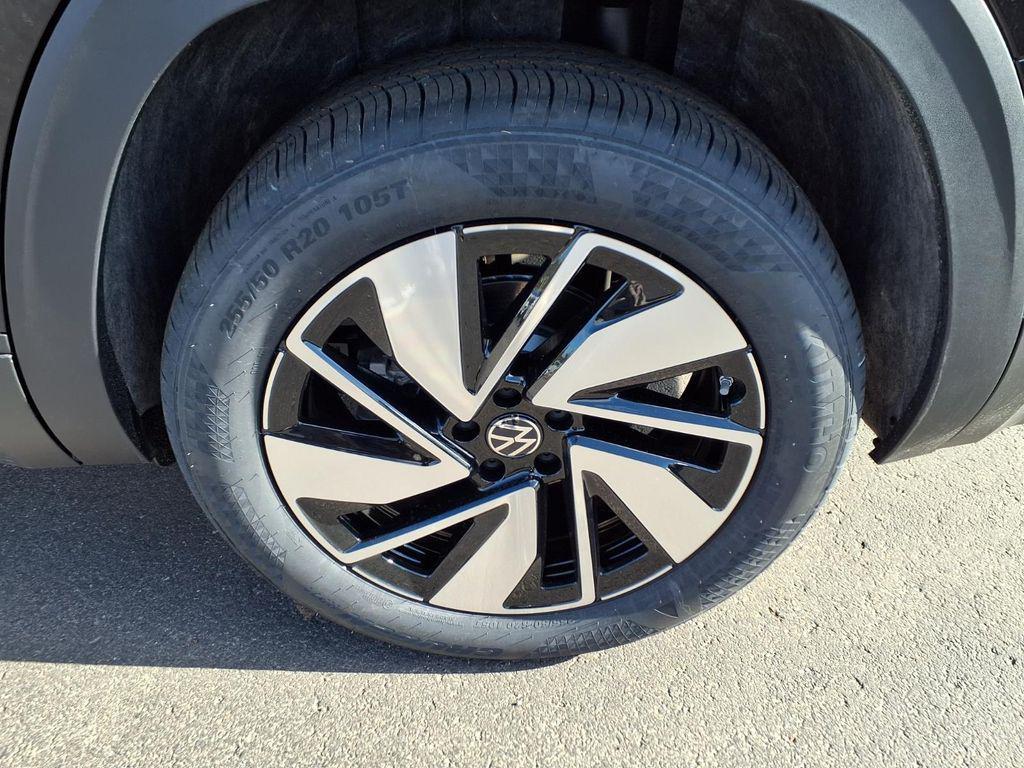 new 2026 Volkswagen Atlas car, priced at $45,076