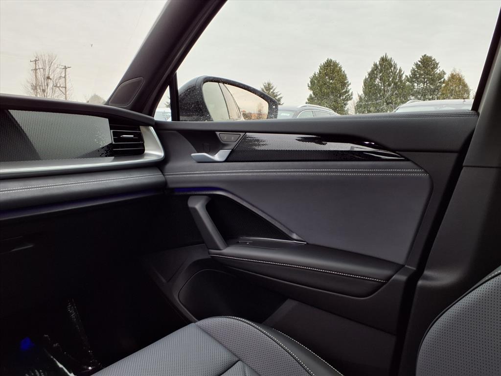 new 2026 Volkswagen Tiguan car, priced at $38,854