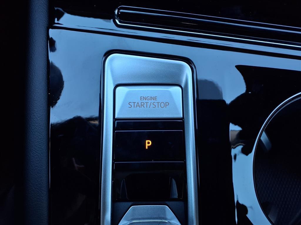 new 2026 Volkswagen Atlas car, priced at $52,181