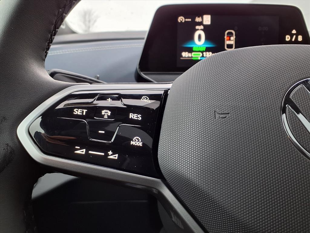 new 2025 Volkswagen ID.4 car, priced at $47,538