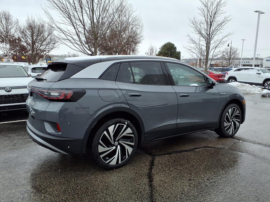 new 2025 Volkswagen ID.4 car, priced at $47,538