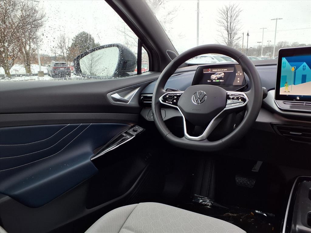 new 2025 Volkswagen ID.4 car, priced at $47,538