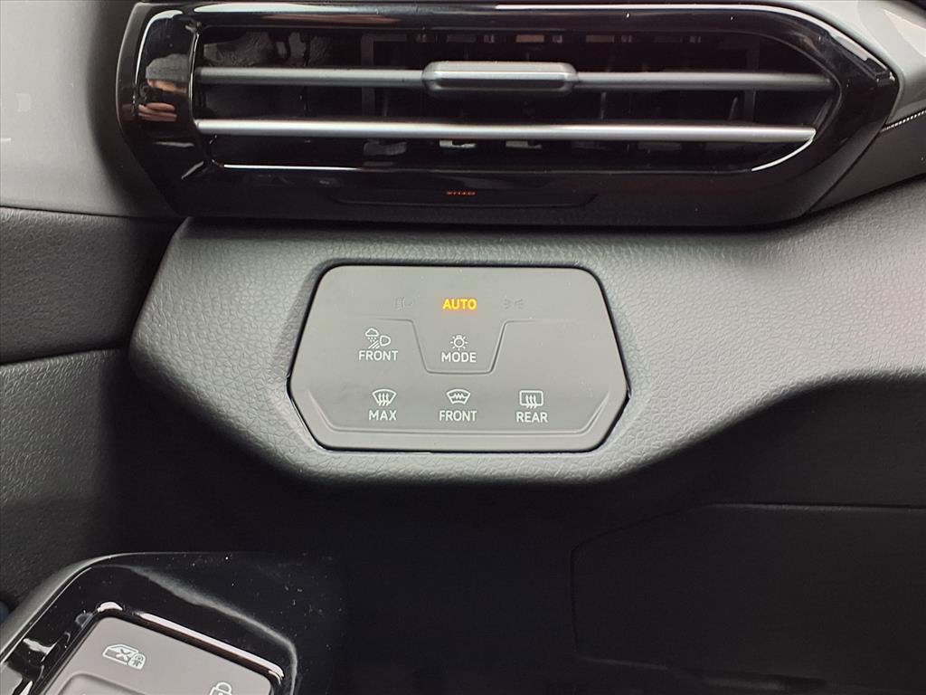 new 2025 Volkswagen ID.4 car, priced at $47,538