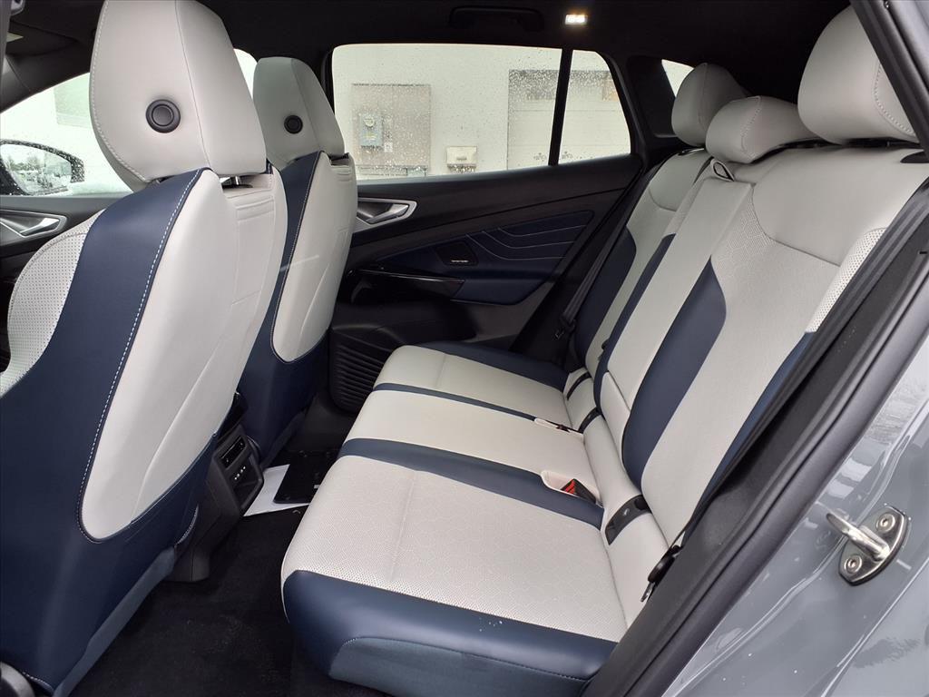 new 2025 Volkswagen ID.4 car, priced at $45,938
