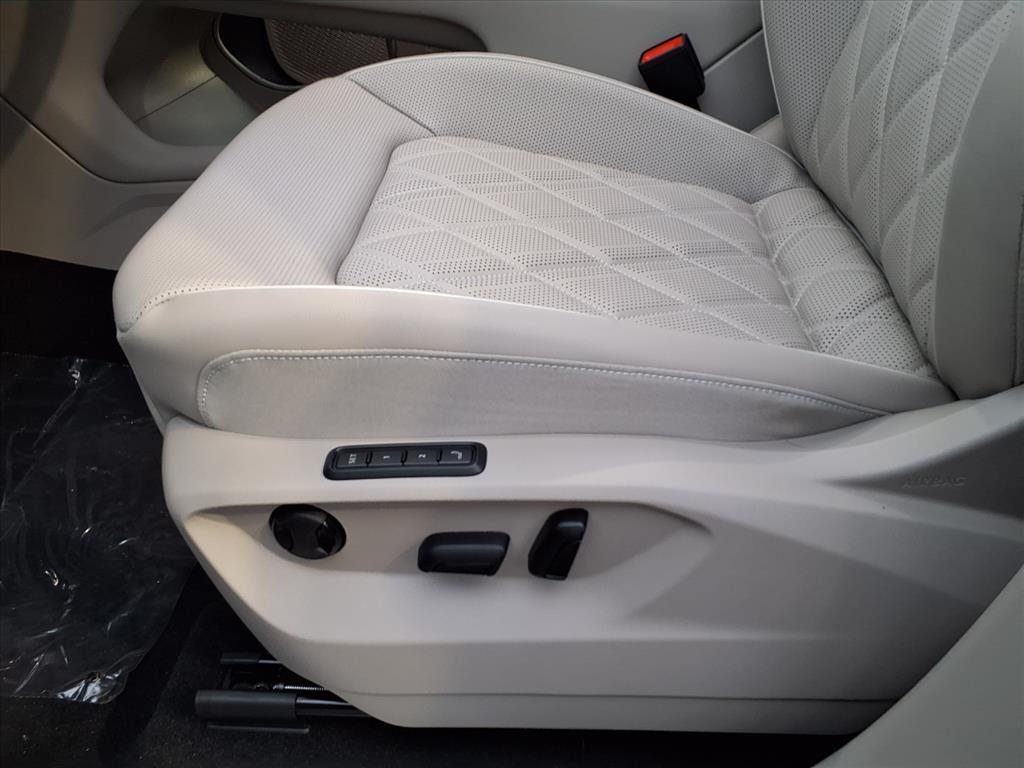 new 2026 Volkswagen Atlas car, priced at $52,181