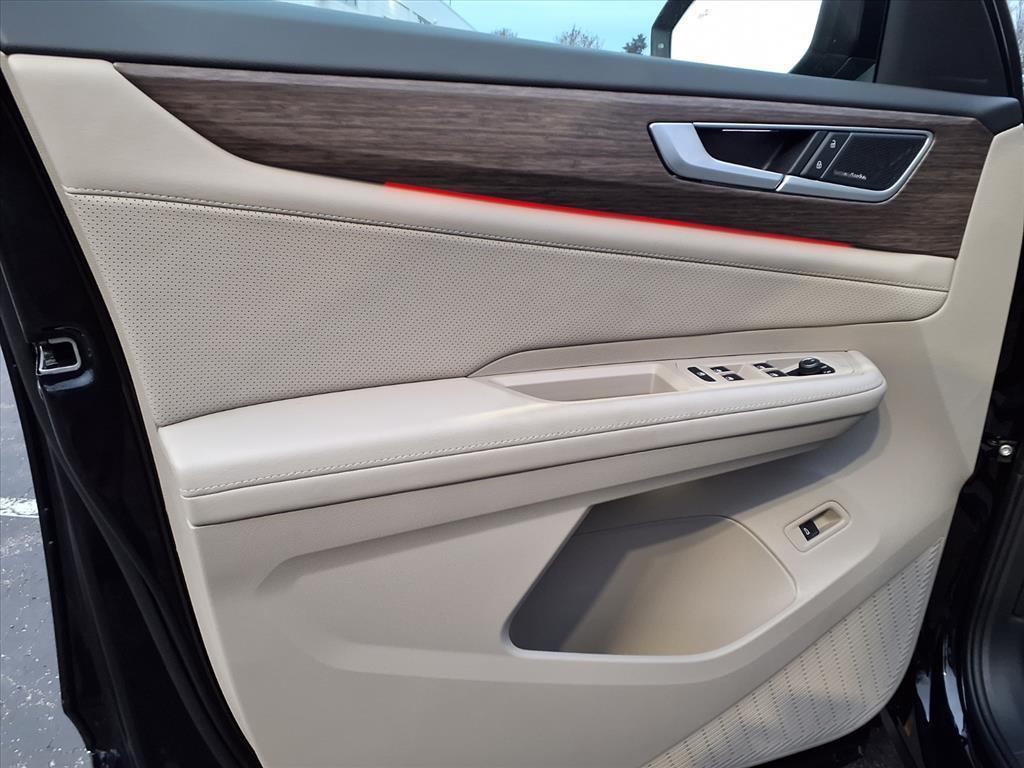 new 2026 Volkswagen Atlas car, priced at $52,181