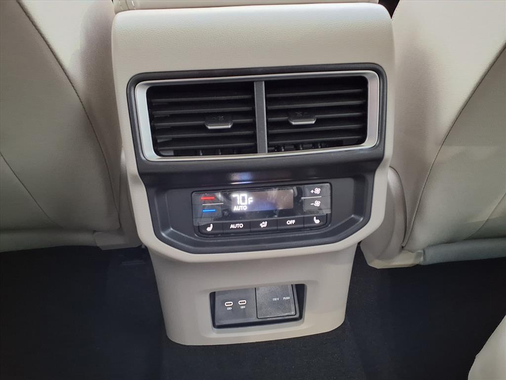 new 2026 Volkswagen Atlas car, priced at $53,216