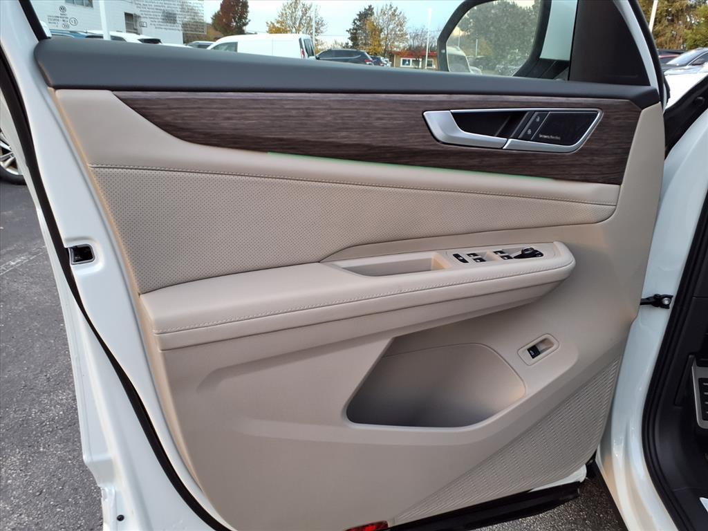 new 2026 Volkswagen Atlas car, priced at $53,216