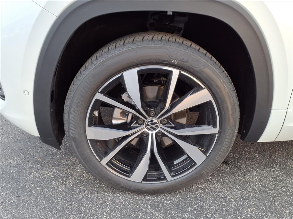 new 2026 Volkswagen Atlas car, priced at $53,216