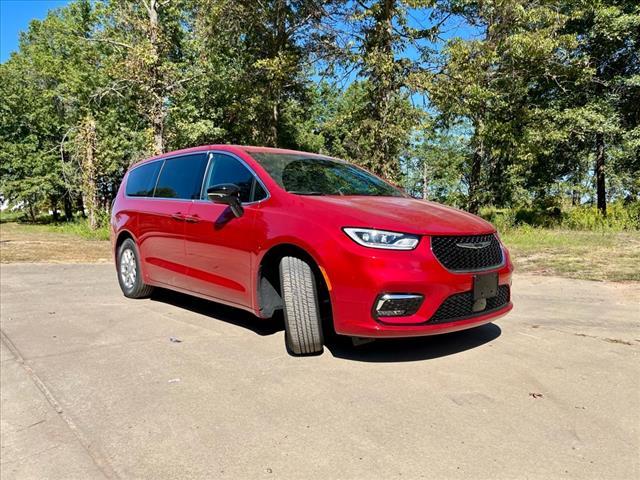 new 2026 Chrysler Pacifica car, priced at $41,043