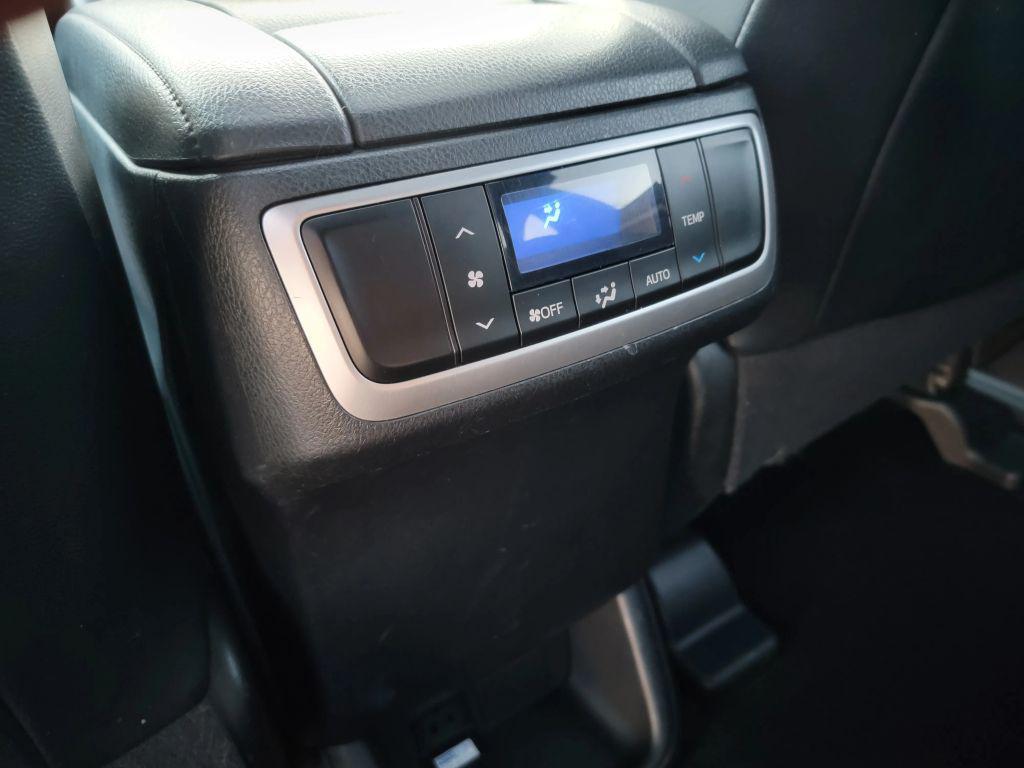 2018 Blizzard Pearl Toyota Highlander