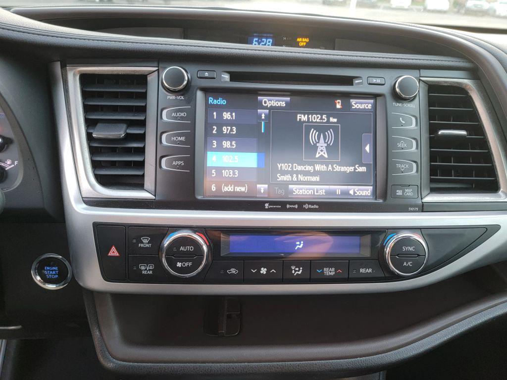 2018 Blizzard Pearl Toyota Highlander
