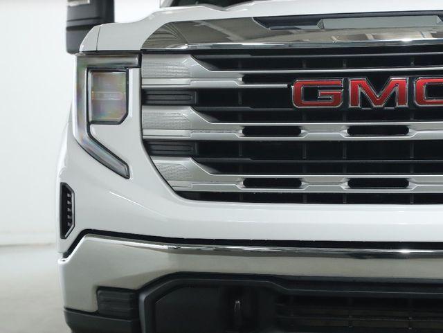 used 2022 GMC Sierra 1500 car, priced at $37,600