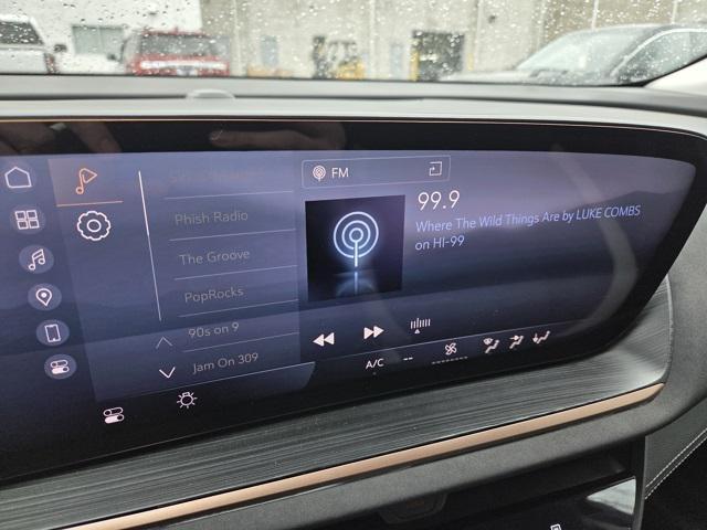 used 2025 Buick Envision car, priced at $29,761