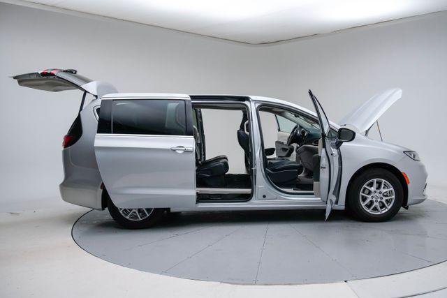 used 2024 Chrysler Pacifica car, priced at $28,385