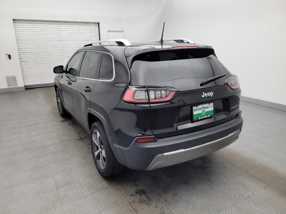 used 2019 Jeep Cherokee car, priced at $17,195