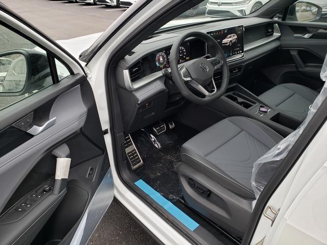 new 2026 Volkswagen Tiguan car, priced at $39,776