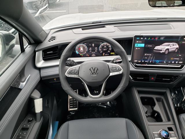 new 2026 Volkswagen Tiguan car, priced at $39,776