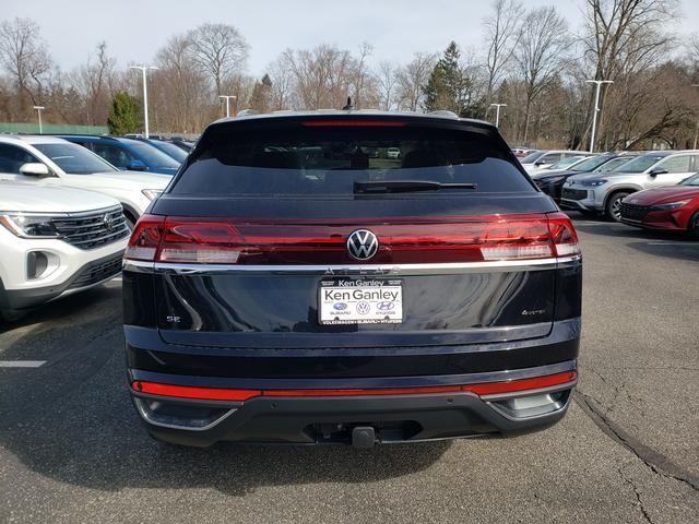 new 2026 Volkswagen Atlas Cross Sport car, priced at $47,578