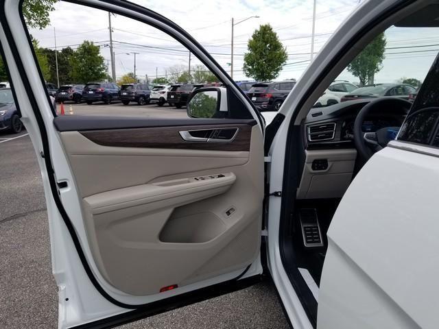 new 2026 Volkswagen Atlas car, priced at $58,151