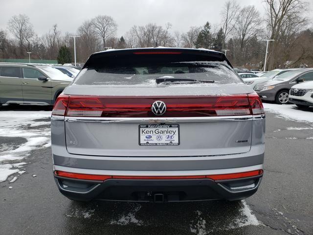 new 2026 Volkswagen Atlas Cross Sport car, priced at $48,076