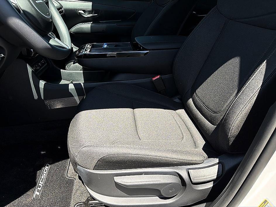 new 2026 Hyundai TUCSON Hybrid car, priced at $32,632