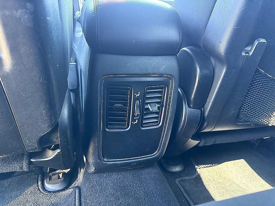 used 2015 Jeep Grand Cherokee car, priced at $11,527