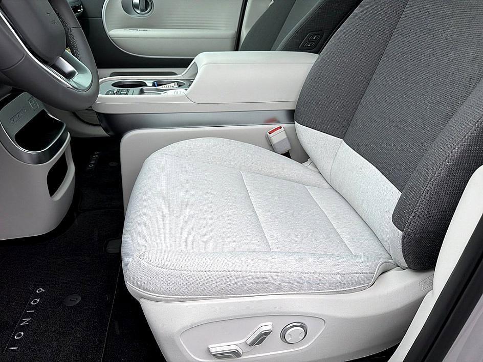 new 2026 Hyundai IONIQ 9 car, priced at $53,958