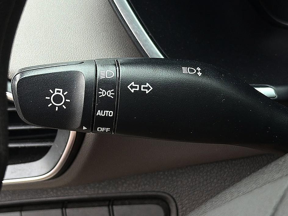 used 2020 Hyundai Santa Fe car, priced at $12,386