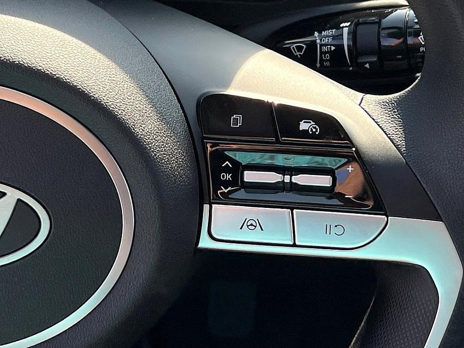 new 2026 Hyundai ELANTRA HEV car, priced at $25,732