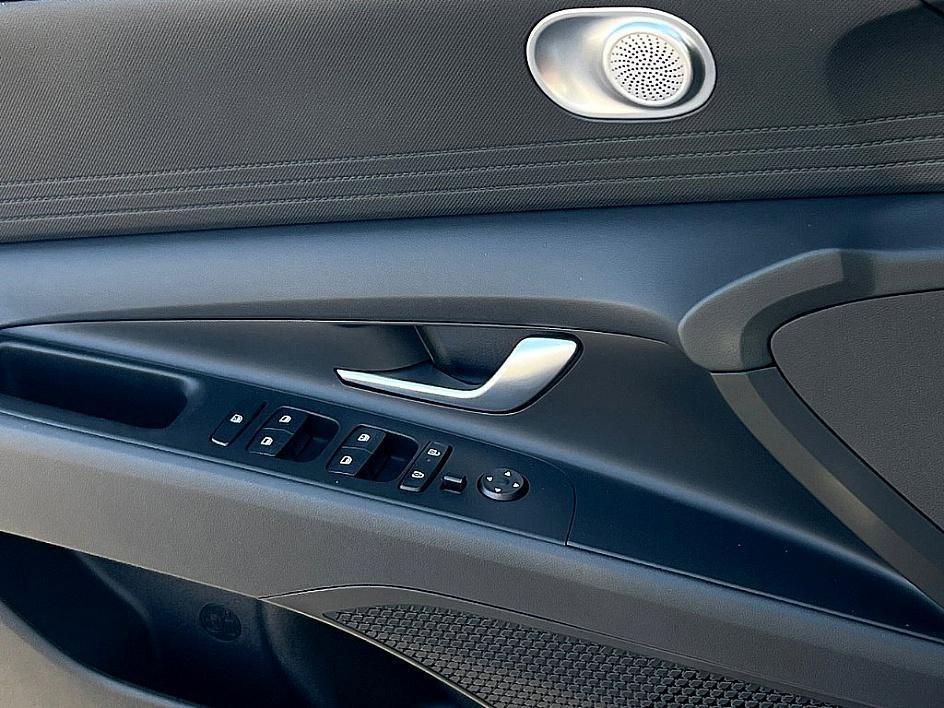 new 2026 Hyundai ELANTRA HEV car, priced at $25,732