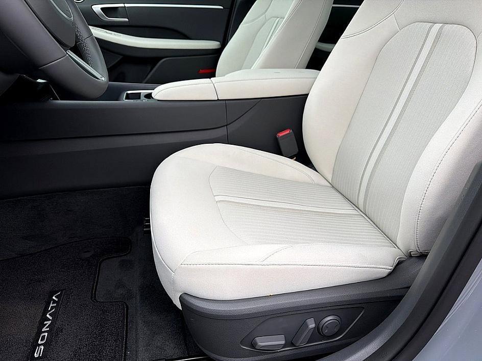 new 2026 Hyundai Sonata Hybrid car, priced at $33,043