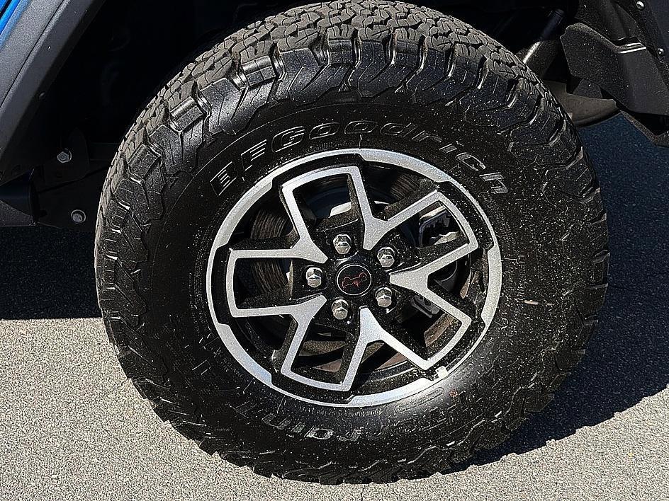 used 2025 Jeep Wrangler car, priced at $41,086