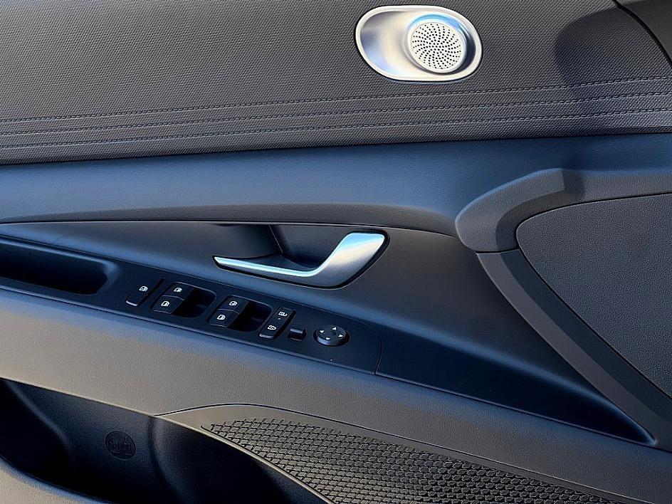 new 2026 Hyundai ELANTRA HEV car, priced at $25,740