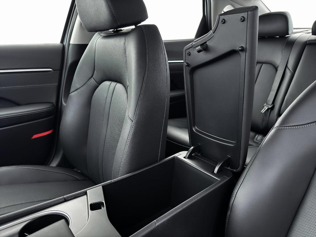 new 2026 Hyundai Sonata Hybrid car, priced at $39,933