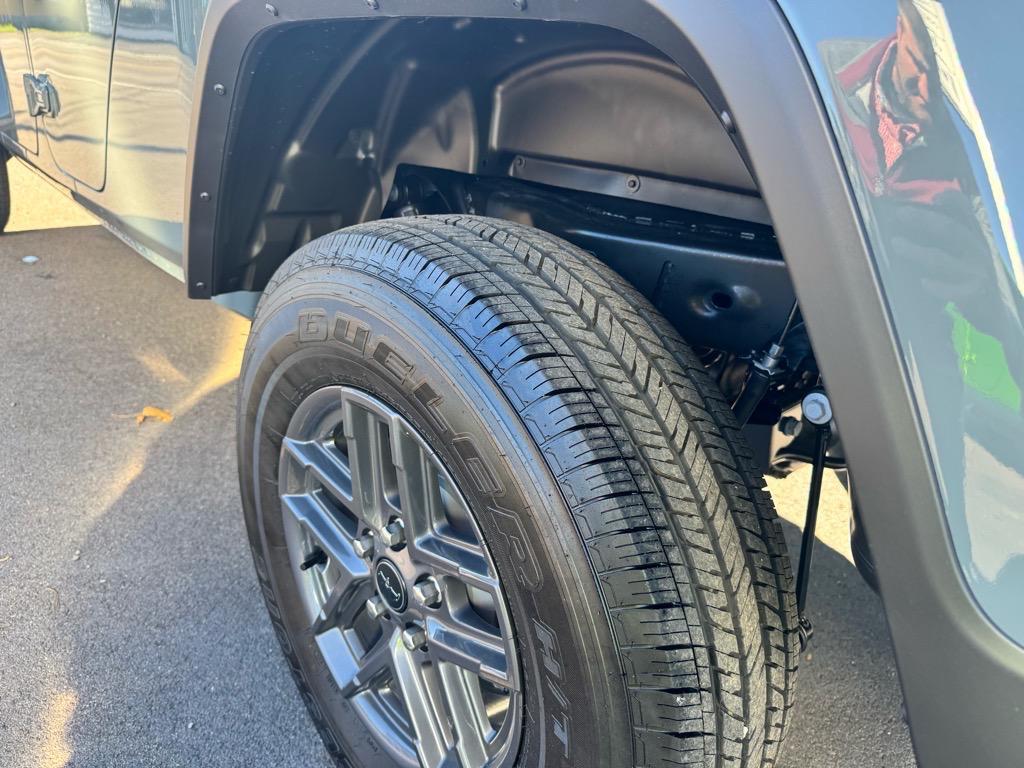 new 2025 Jeep Gladiator car, priced at $46,267