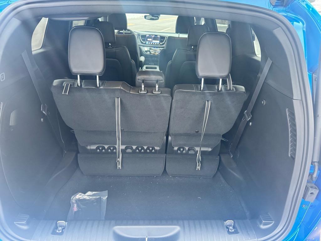 new 2026 Chrysler Pacifica car, priced at $48,450