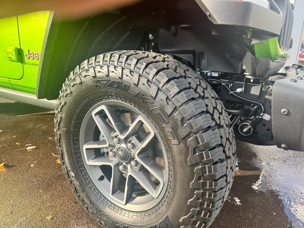 new 2026 Jeep Gladiator car, priced at $62,642