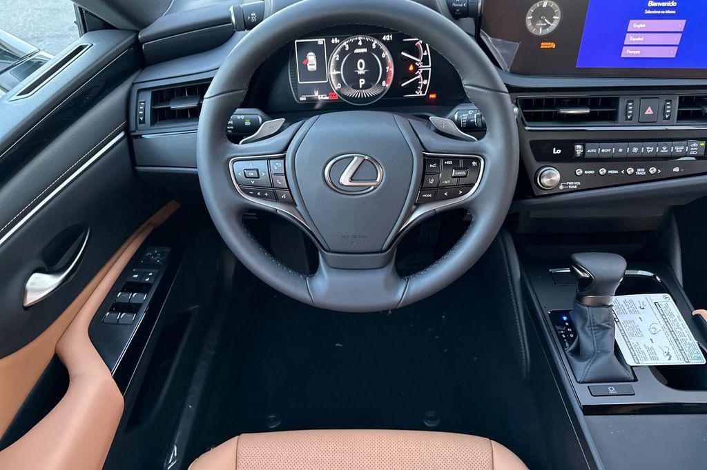 new 2025 Lexus ES 350 car, priced at $44,439