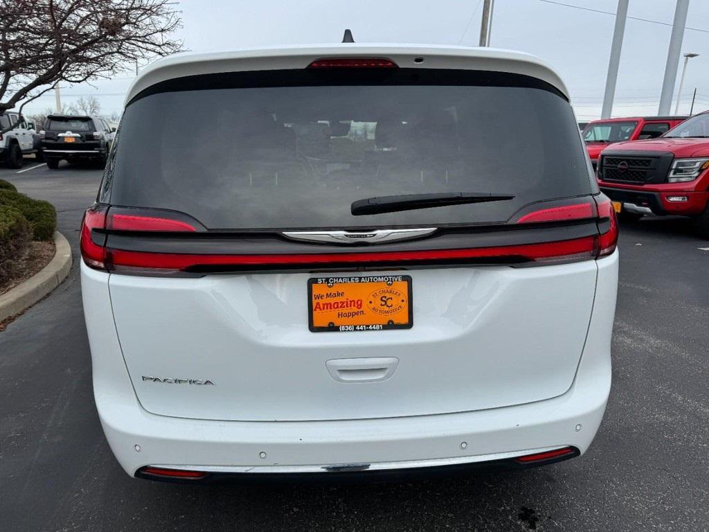 used 2024 Chrysler Pacifica car, priced at $29,995