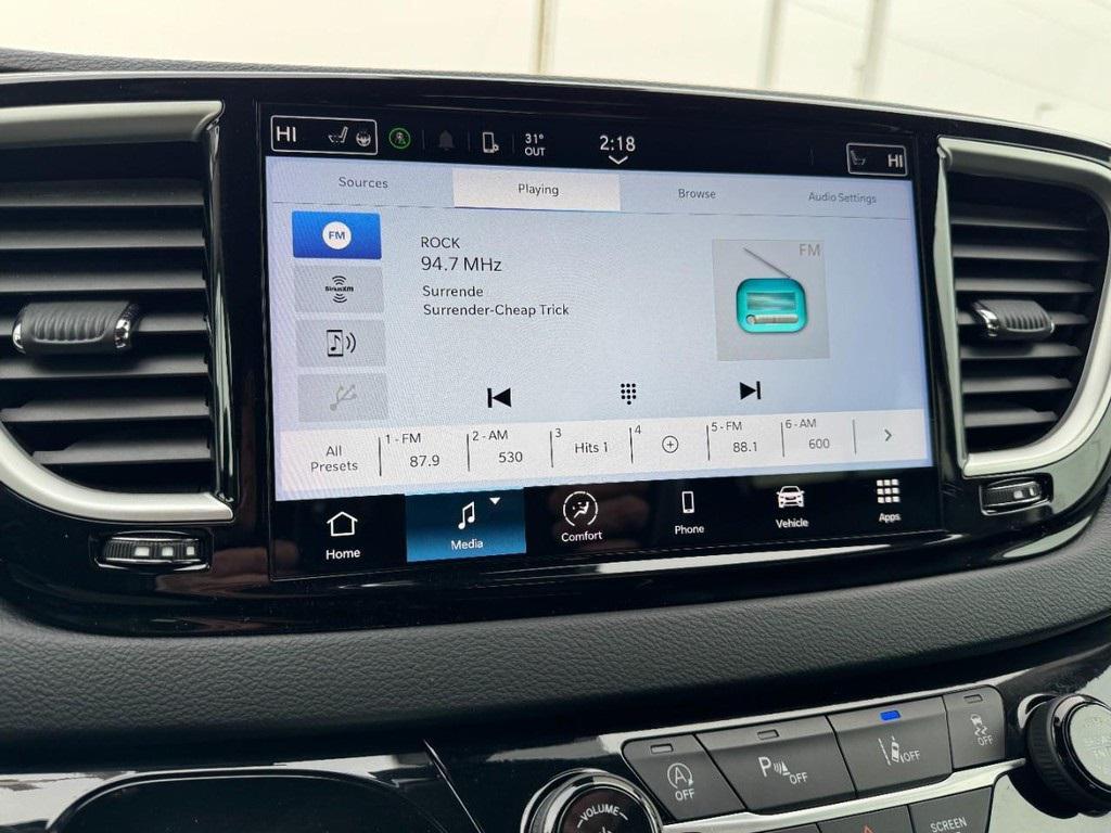 used 2024 Chrysler Pacifica car, priced at $29,995