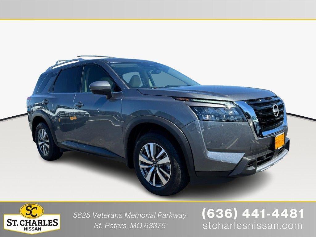 used 2025 Nissan Pathfinder car, priced at $38,995